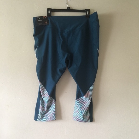 Nike Power Training Capri - Picture 3 of 6